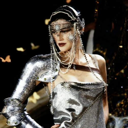 当疯狂麦克斯遇上沙丘，下一个流行趋势叫Weirdieval