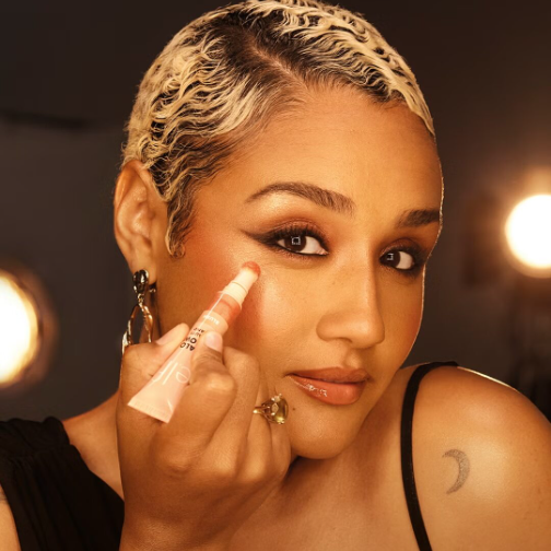 Elf被指财务数据造假 股票应声下跌