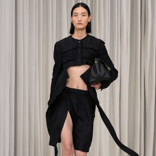 菲拉格慕确认全年盈利预测