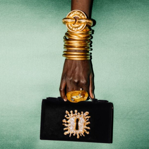 Schiaparelli献礼节日季