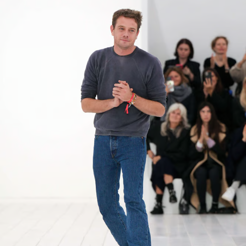 Loewe将于三月在巴黎举办男女混合时装秀