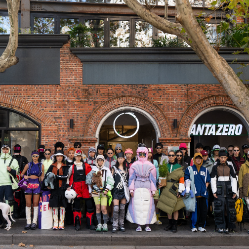 安踏ANTAZERO UPCYCLE可持续运动风尚大秀燃动上海武康路