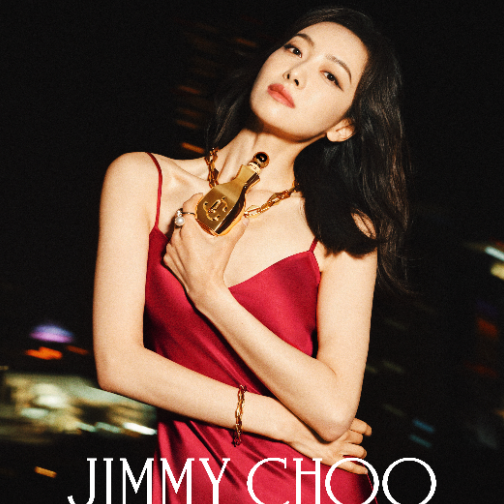  Jimmy Choo全球品牌代言人宋茜担任“耀我之夜女士香精”广告面孔