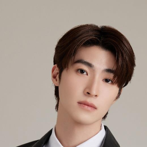 泰国知名演员Blue Pongtiwat将出席 TOM FORD 新加坡百丽宫旗舰店开幕活动