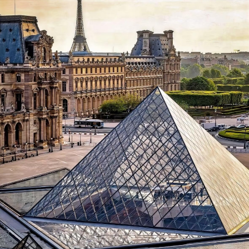 卢浮宫首次将时尚与艺术跨界交融