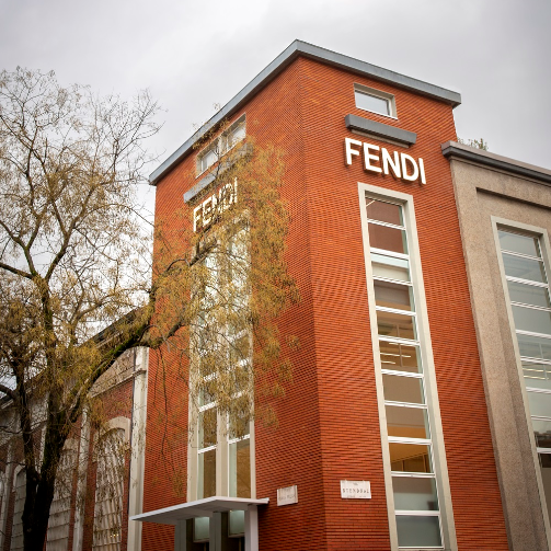 位于米兰Via Solari的FENDI总部翻修完工