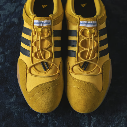 Adidas Originals与Bad Bunny推出全新运动鞋