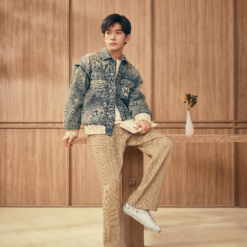 Golden Goose携品牌全球代言人易烊千玺推出共创联名Super-Star鞋履系列