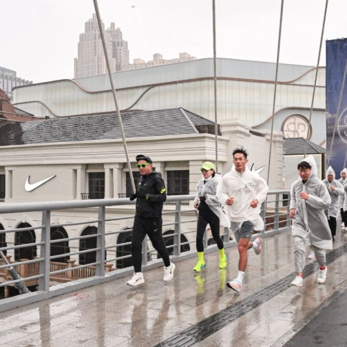 耐克哲学的武汉样本：一家店和一群人“不服周”的14年