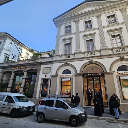 LV重开米兰旗舰店，全球首设家居系列专属空间