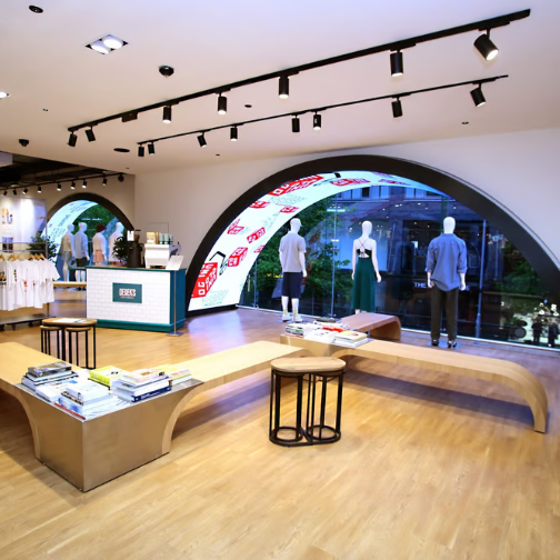 优衣库在Liverpool One开设全新门店