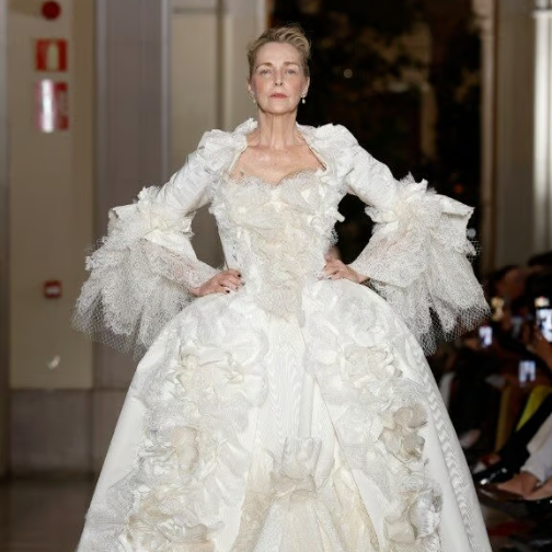 Vivienne Westwood 2026婚纱系列亮相巴塞罗那