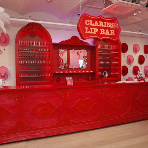 娇诗韵在SoHo开设lip bar快闪店