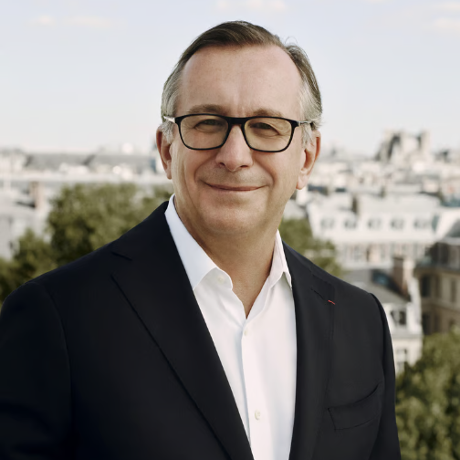 Chanel逆势前行：科莫秀场背后的战略思考与业务布局