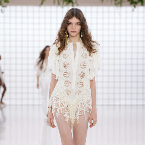 历峰集团全年销售额增长4%