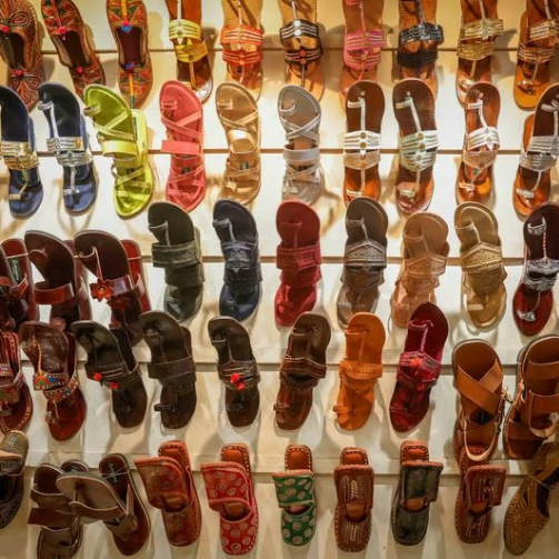 普拉达承认新款凉鞋设计灵感来自印度