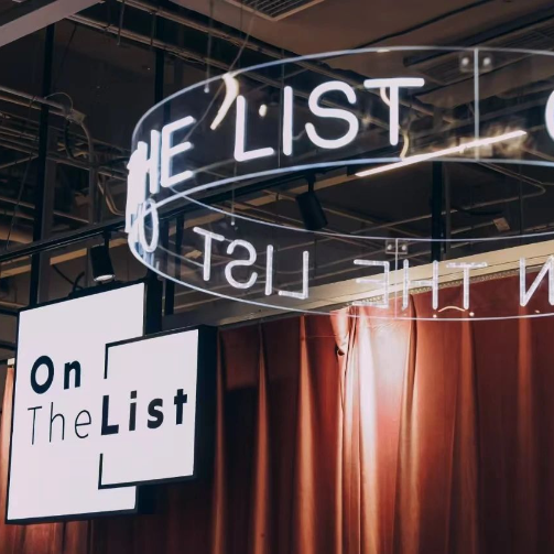 为什么中国只有「奢品闪购」生意还在增长？