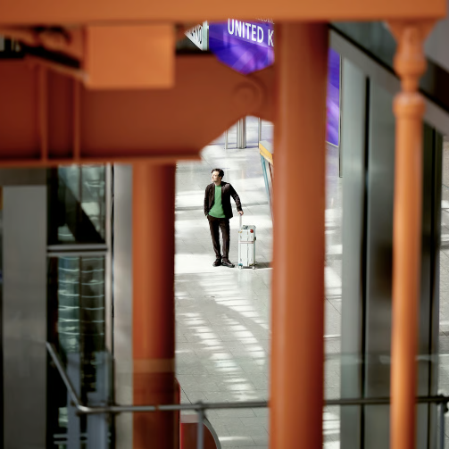 Paul Smith推出“旅行艺术”夏季广告