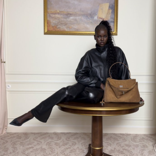 BALENCIAGA发布冬季25系列广告大片