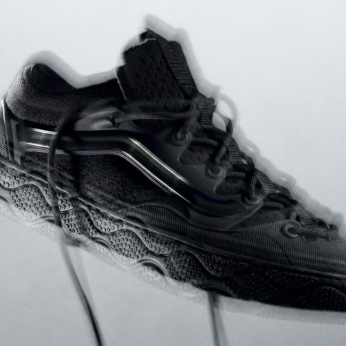 Vans两年间关闭140家门店