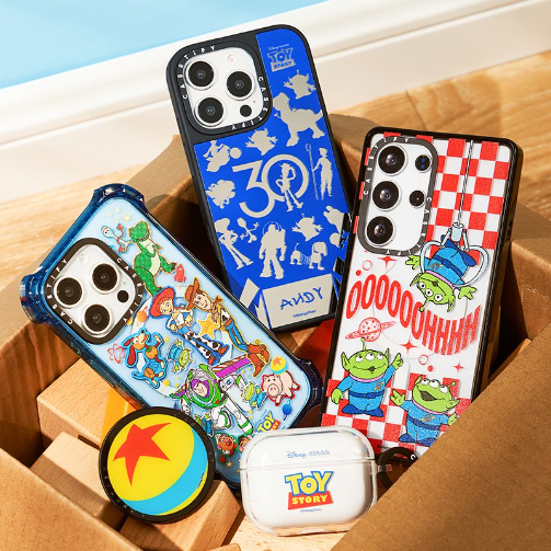 CASETiFY携手《玩具总动员》推出30周年主题联名系列