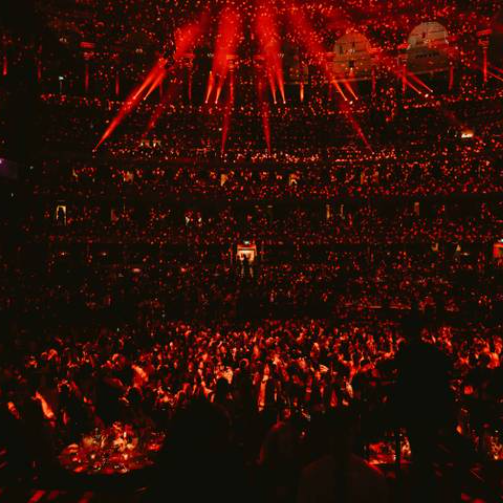 英国时装协会调整奖项类别，表彰杰出造型师