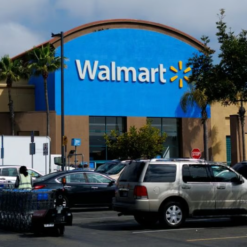 低价策略推动营收增长，沃尔玛上调年度预期