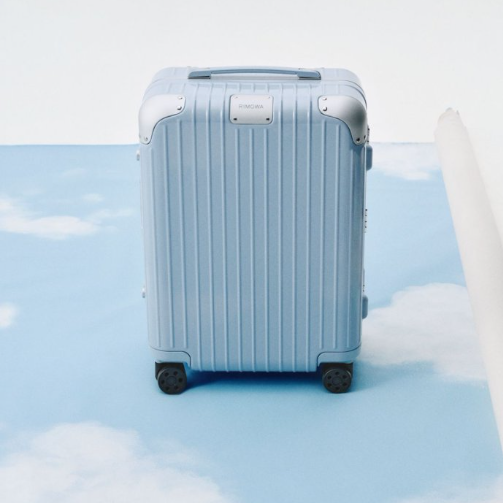 日默瓦Hybrid系列推出全新季节限定色天空蓝