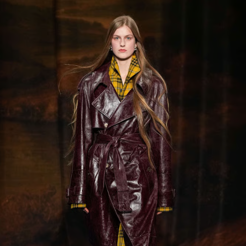 Burberry重返英国蓝筹股行列