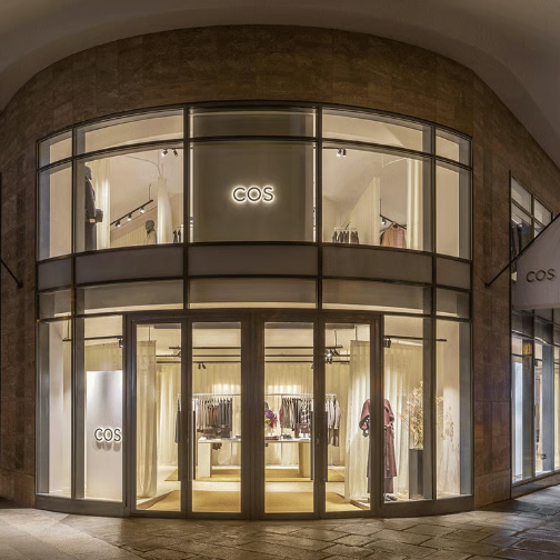 COS 香榭丽舍大街快闪店开业