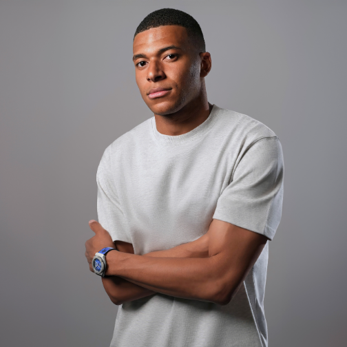 HUBLOT宇舶表携手品牌大使基利安·姆巴佩发布全新钛金腕表