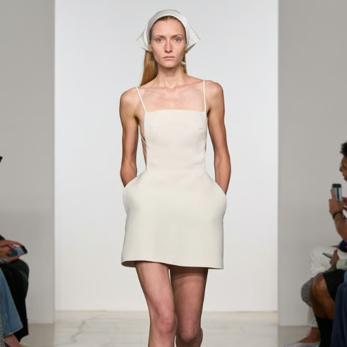 Calvin Klein秀场落地East Village艺术基金会