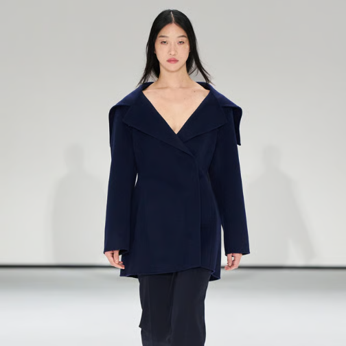 Cos 2026 春夏系列亮相纽约时装周