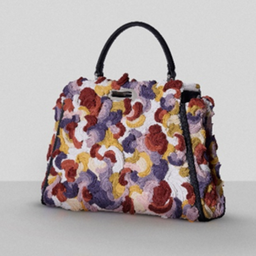 FENDI推出“Rock the Craft”项目与“FENDI背后的女性”主题橱窗