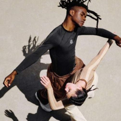 LOEWE罗意威 × On昂跑推出全新Cloudsolo运动鞋