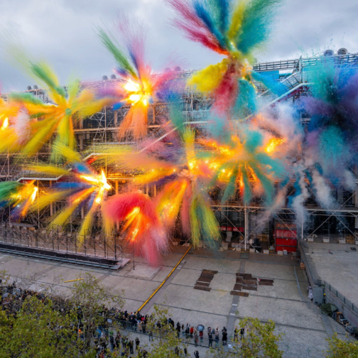 今年流行的「品牌塌房」，背后是认知错配 