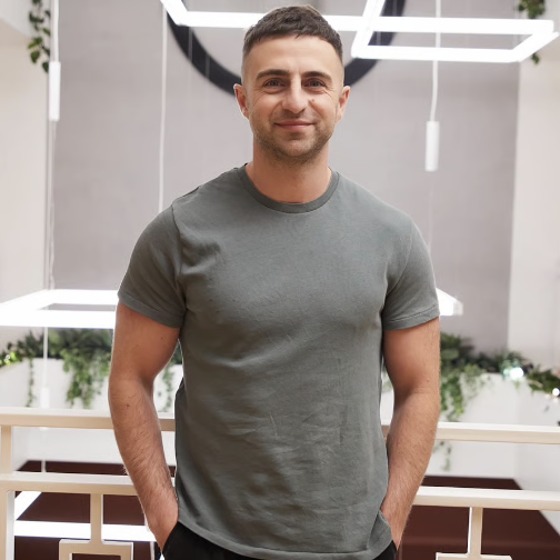 AllSaints 任命新任首席财务官，美国营收增长显著