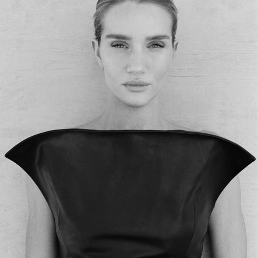 Fwrd任命超模Rosie Huntington-Whiteley为时尚总监