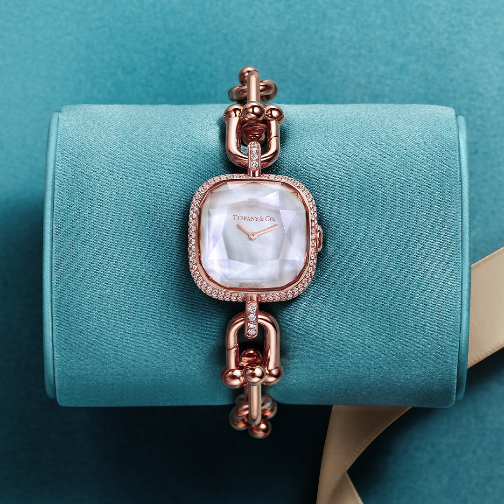 蒂芙尼携手明星好友演绎Tiffany HardWear系列