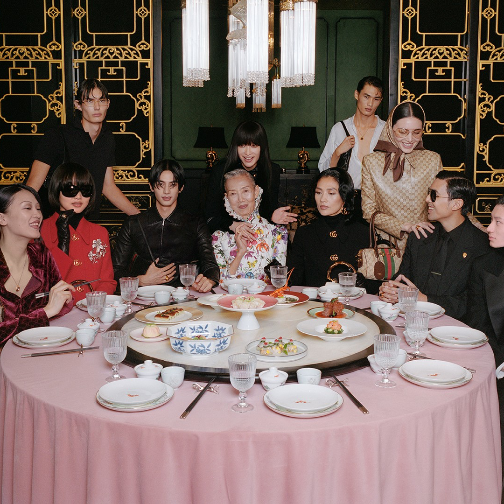 古驰推出全新广告形象大片《相聚时分》