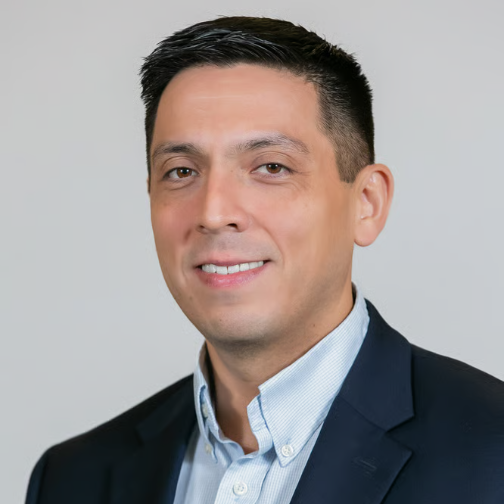 露华浓任命Mario Rivera为首席运营官