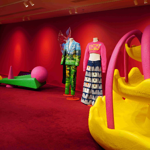 H&M携手中国设计师ANGUS CHIANG打造限时创意空间