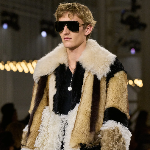 FENDI打造全新LOGO