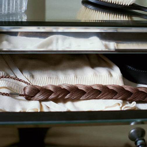 Lemaire迅速回应“Objets Senteur”营销争议，撤销中国及全球相关创意