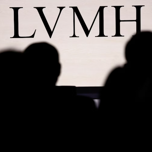 LVMH首次“甩卖”品牌，开启战略收缩时代