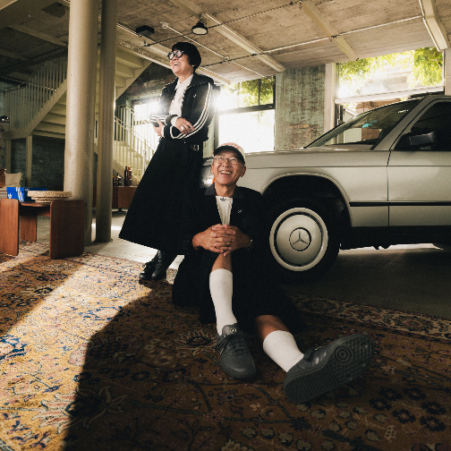梅赛德斯 - 奔驰与adidas联袂推出限量版adidas Samba OG x Mercedes-Benz